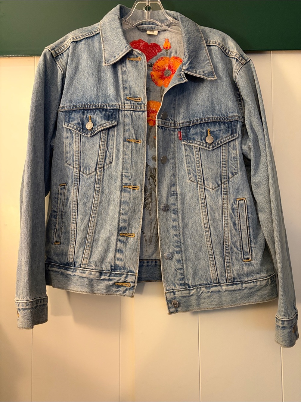 Embroidered Floral Classic Levi’s Denim Jacket - Orange Poppy NWOT M - Picture 2 of 6